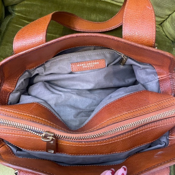 This is a Marc Jacobs Bal Harbour satchel - Picture 5 of 6